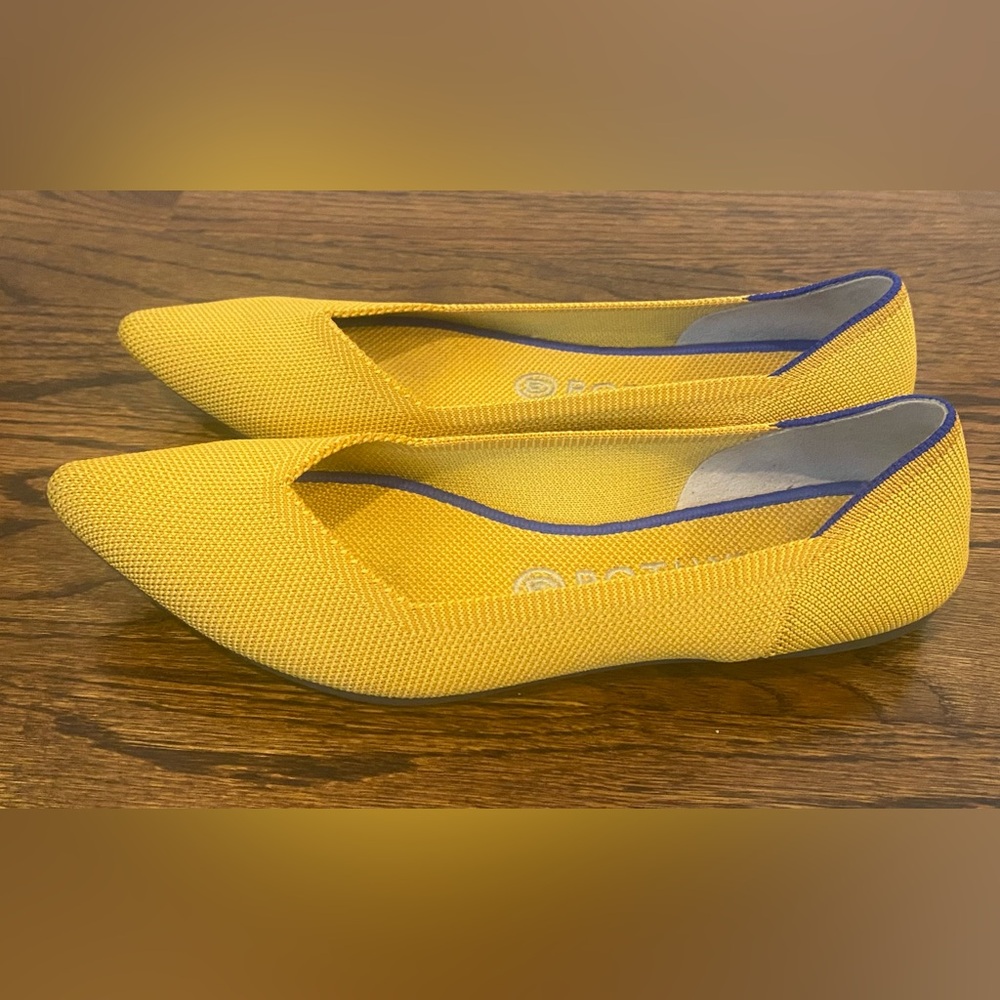 Woman's Rothys Pointe Yellow Textile Slip-on Flats Size 9 EUC